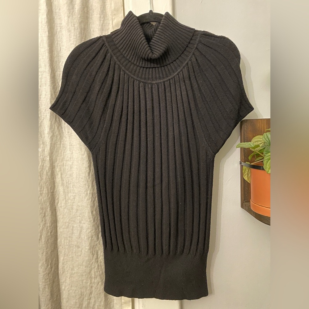 Short-sleeve Turtleneck Sweater